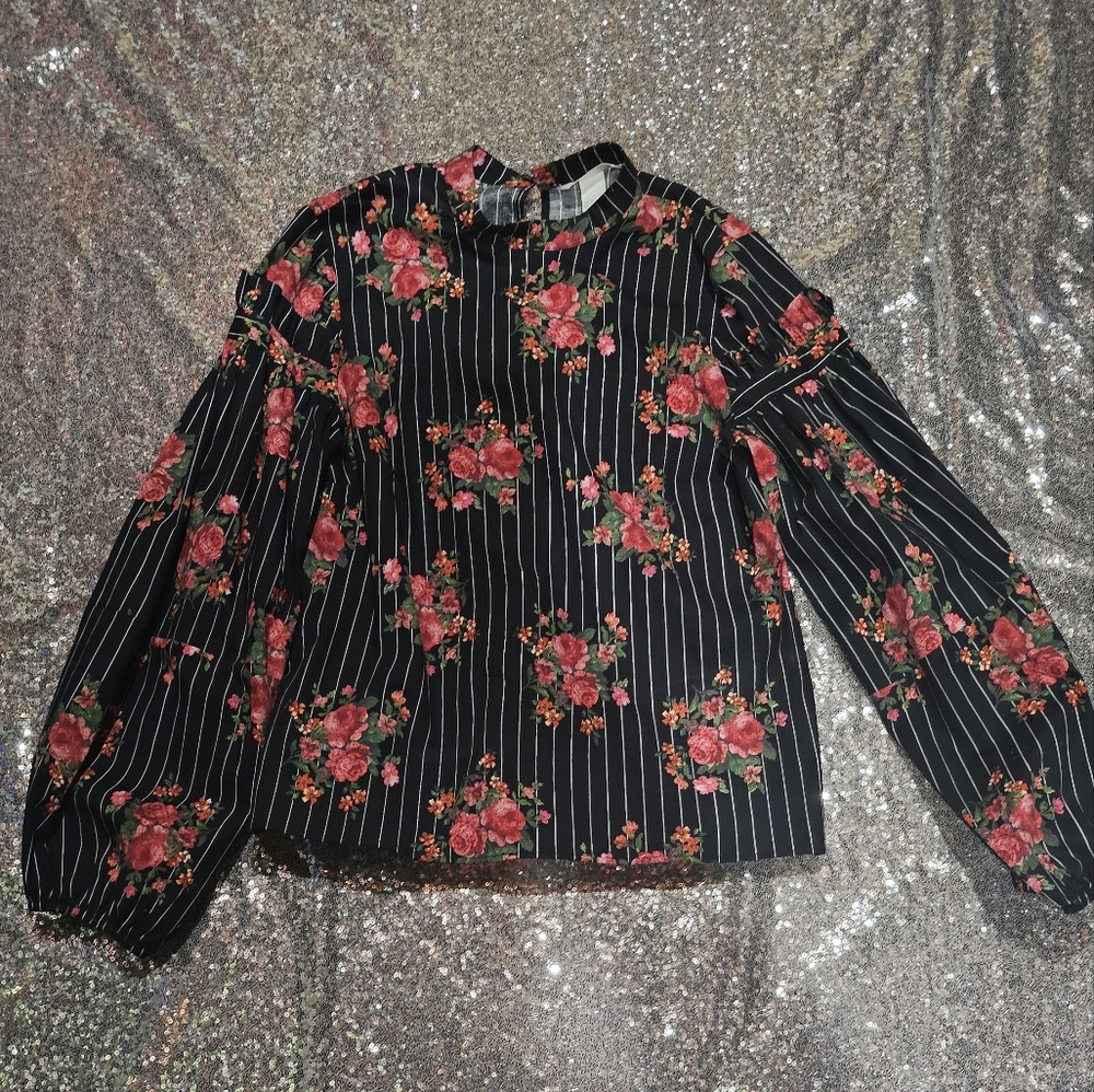 This floral print long sleeve blouse is beautiful from H&M.